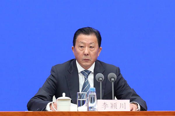 亚洲一区二区三区成人